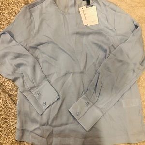 Banana republic blouse light blue S, new with tags
